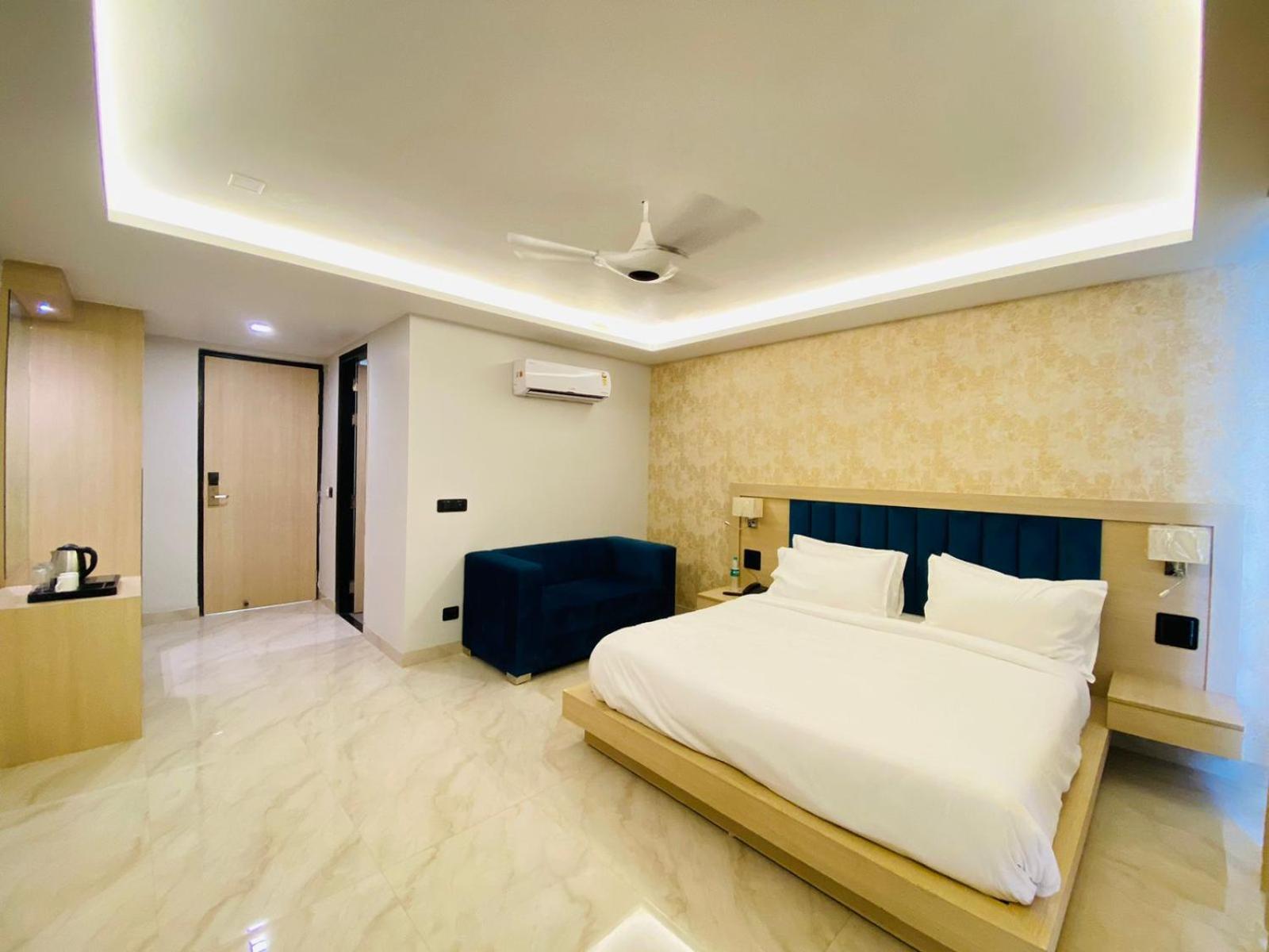 Hotel Holiday Grand 大诺伊达 外观 照片