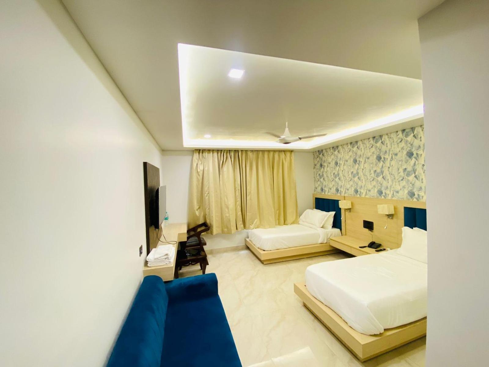 Hotel Holiday Grand 大诺伊达 外观 照片