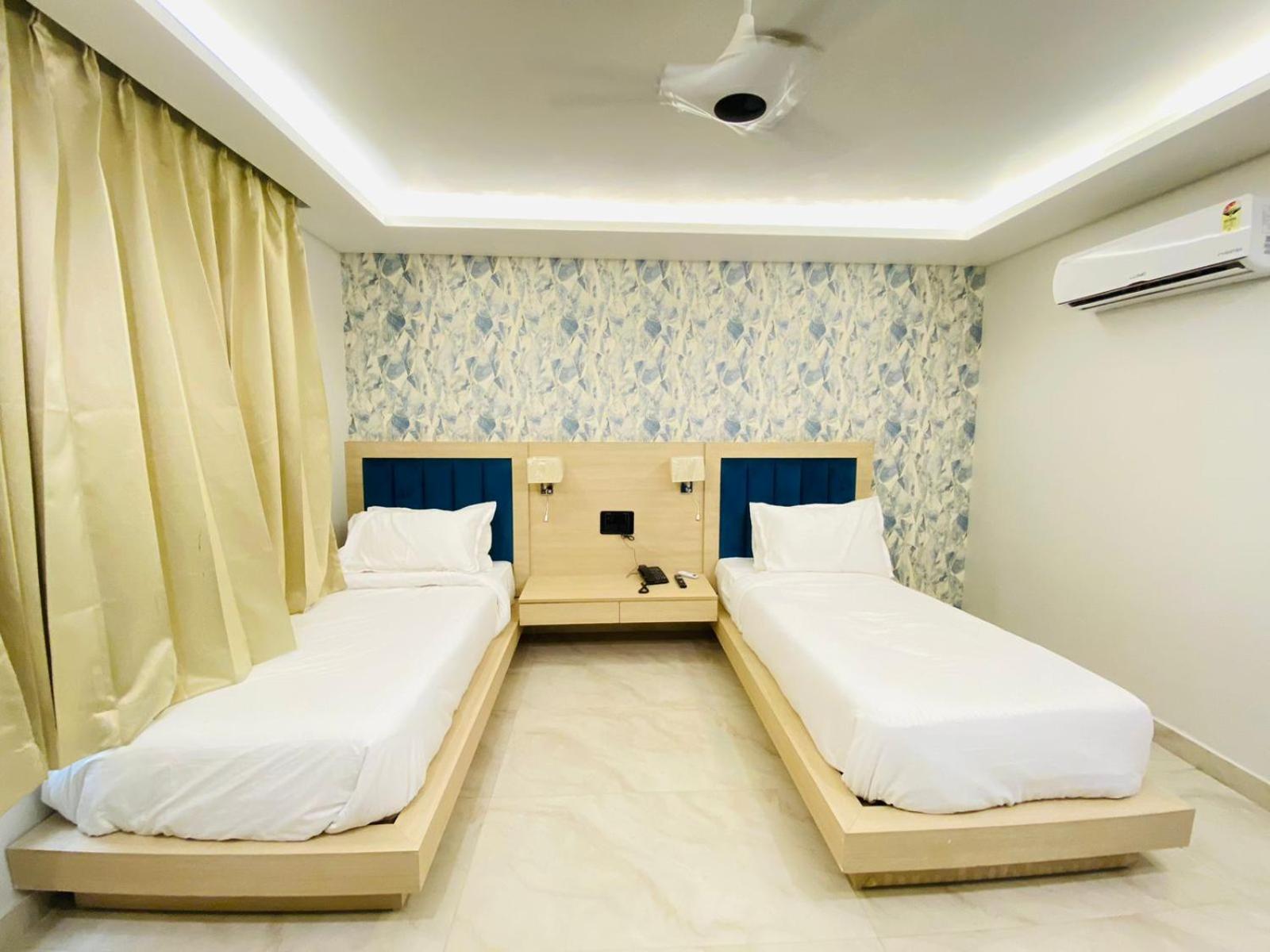 Hotel Holiday Grand 大诺伊达 外观 照片